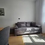 Elegant Teo Apartment Touras In Ljubljana Old Town